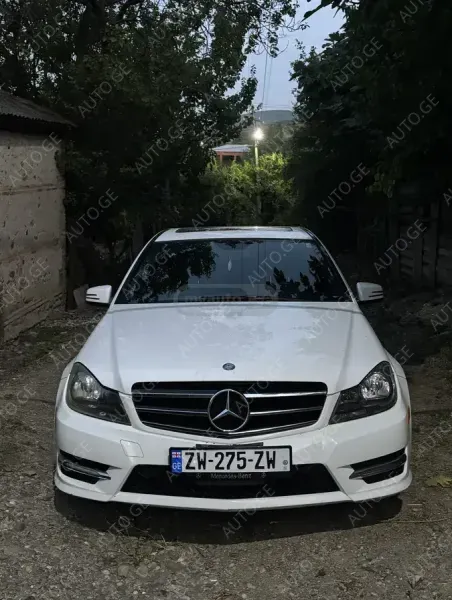 Mercedes-Benz C-300-Merc