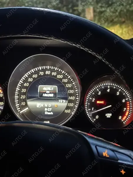 Mercedes-Benz C-300-Merc 2014 — photo 2