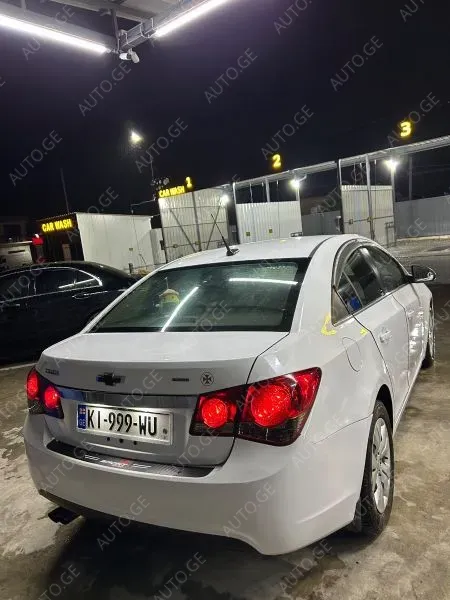 Chevrolet Cruze 2011 — photo 2