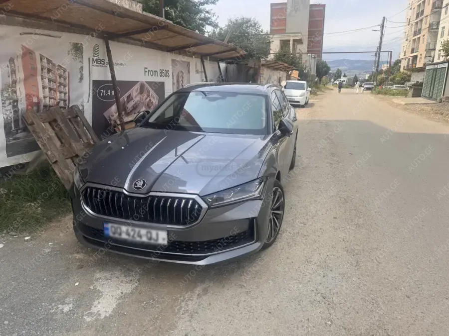 Skoda Superb 2025 — photo 2