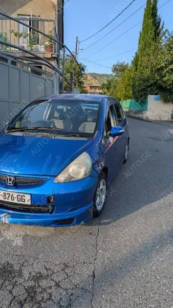 Honda Fit 2005 — photo 2