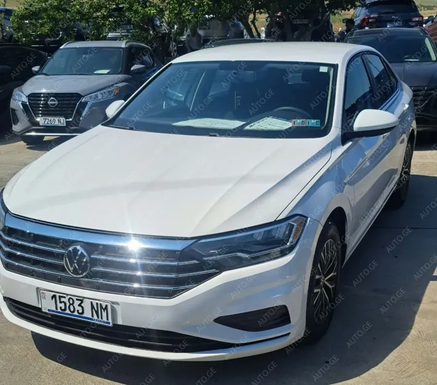 Volkswagen Jetta 2021 — photo 2