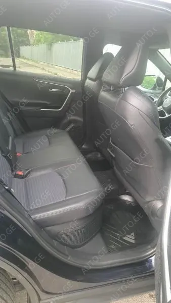 Toyota RAV4 2021 — photo 2