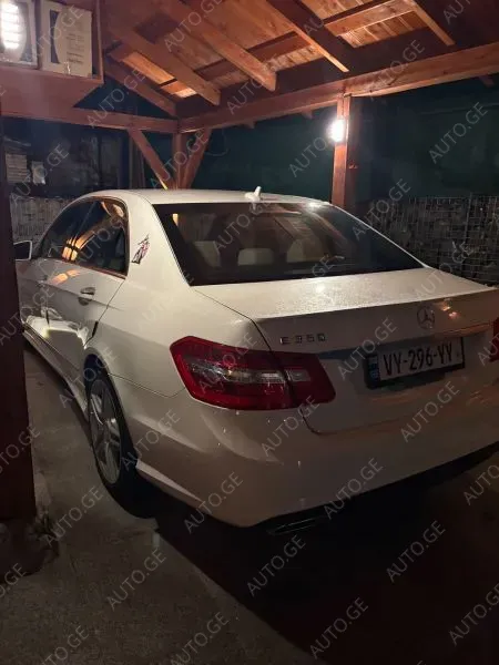 Mercedes-Benz E-350C 2012 — photo 2