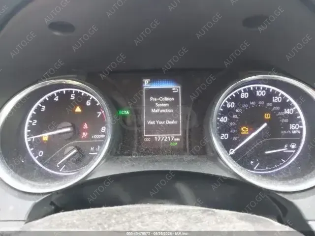 Toyota Camry 2020 — photo 2