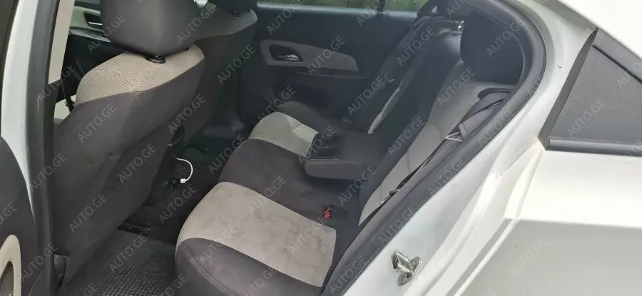 Chevrolet Cruze 2014 — photo 2