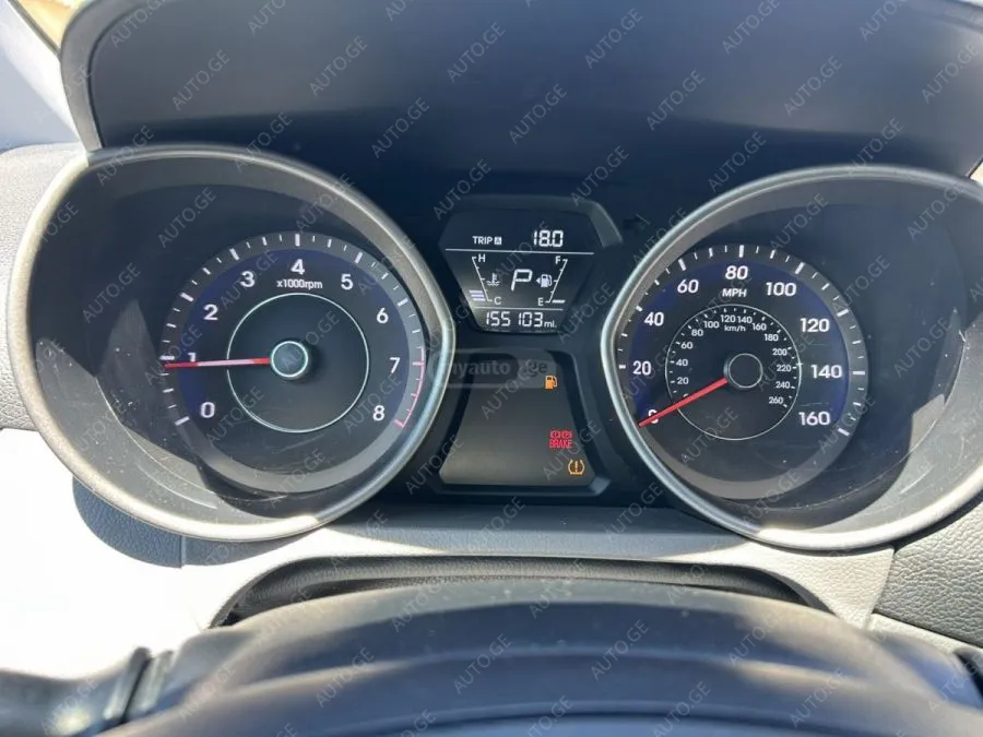 Hyundai Elantra 2015 — photo 2