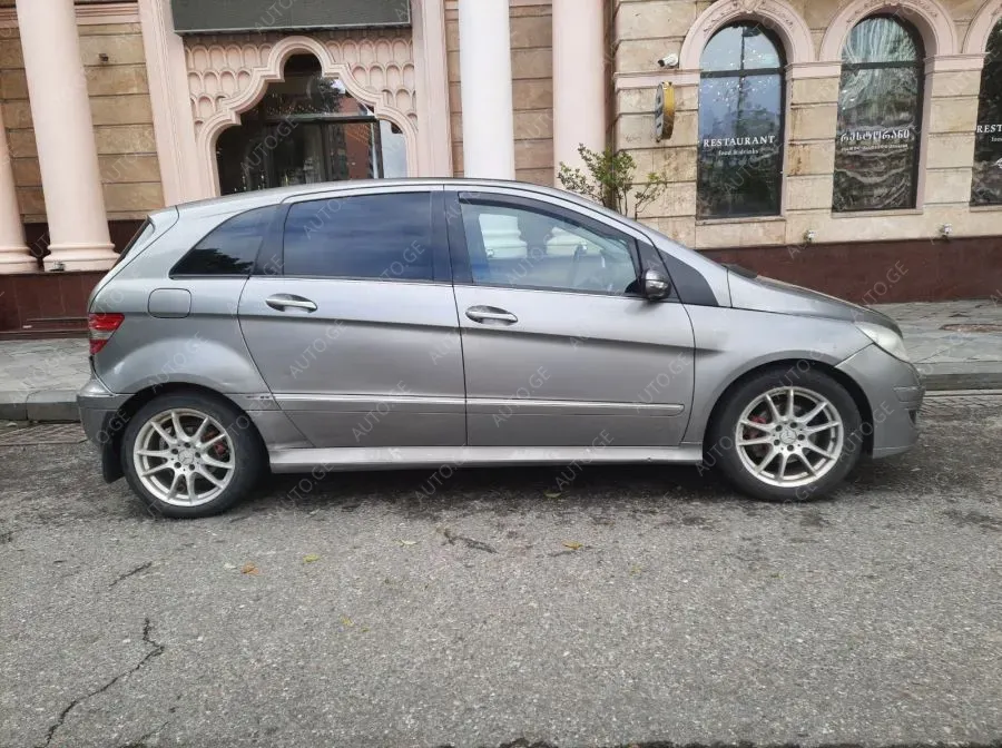 Mercedes-Benz B-180M 2007 — photo 2
