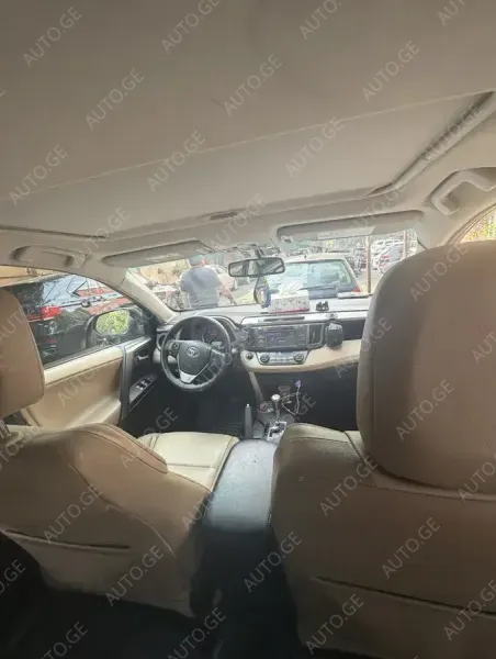 Toyota RAV4 2013 — photo 2