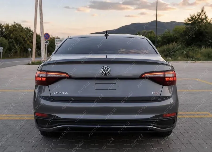 Volkswagen Jetta 2023 — photo 2