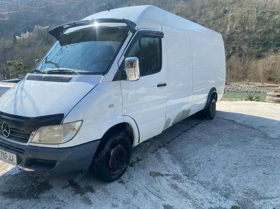 Mercedes-Benz Sprinter