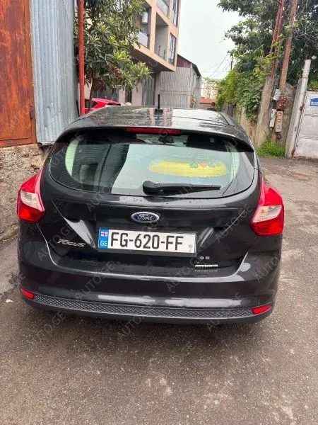 Ford Focus 2014 — photo 2