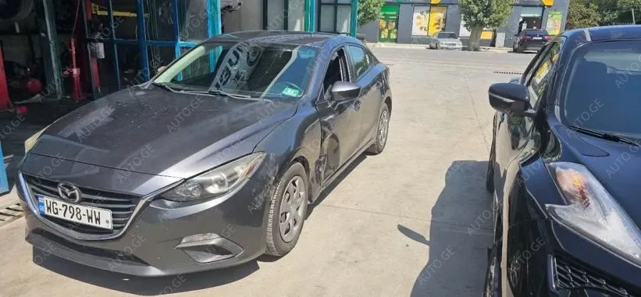 Mazda Mazda3 2016 — photo 2