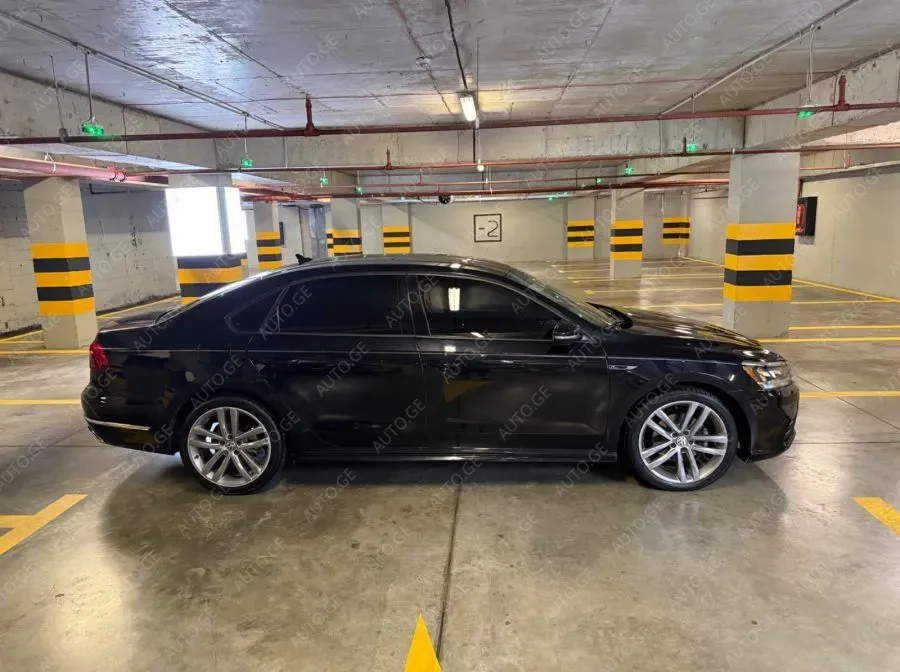 Volkswagen Passat 2018 — photo 2