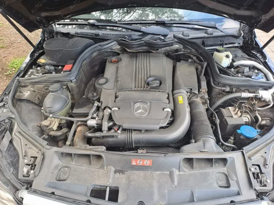 Mercedes-Benz C-250C 2013 — photo 2