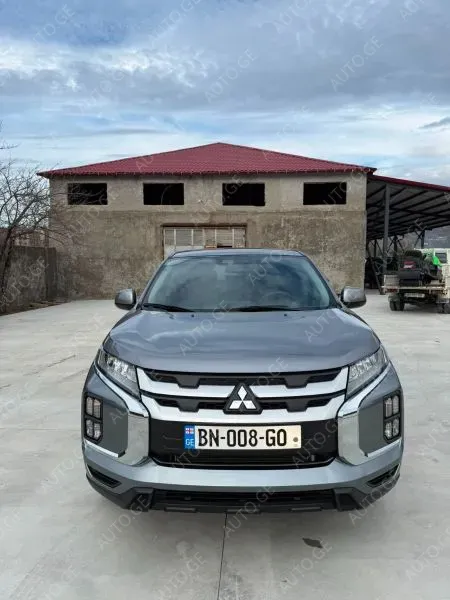 Mitsubishi Outlander Sport 2024 — photo 2