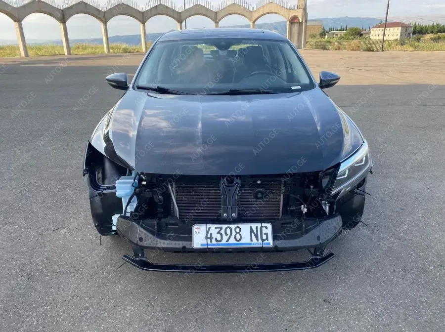 Volkswagen Passat 2020 — photo 2