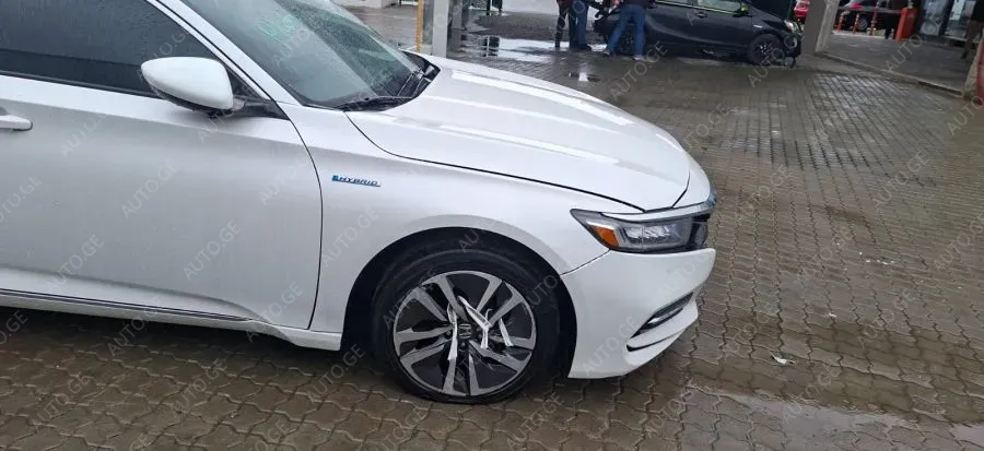 Honda Accord 2019 — photo 2