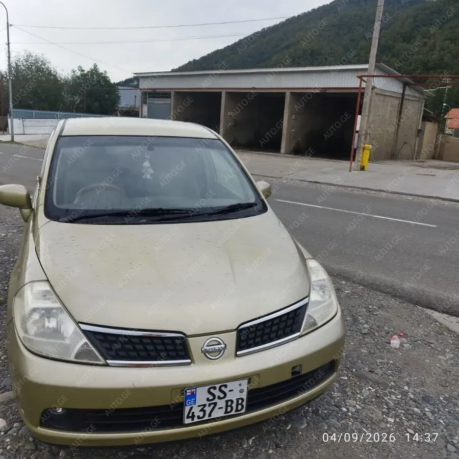 Nissan Tiida