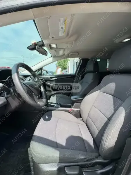 Chevrolet Cruze 2017 — photo 2