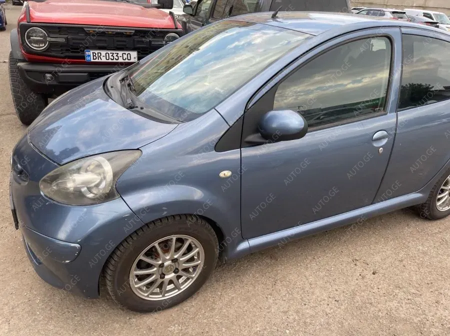 Toyota Eygo 2008 — photo 2