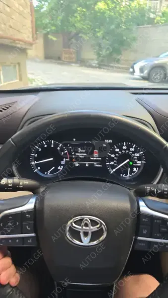 Toyota Highlander 2021 — photo 2