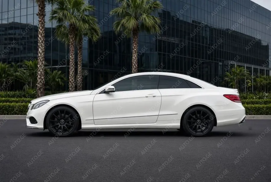 Mercedes-Benz E-350C 2010 — photo 2