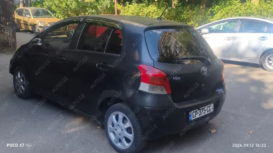 Toyota Vitz 2007 — photo 2