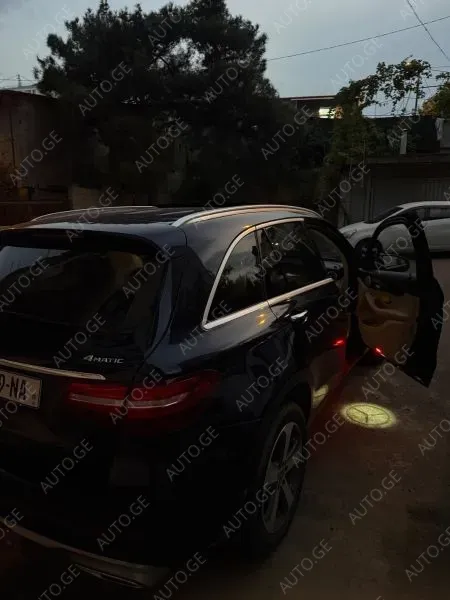 Mercedes-Benz 300-Glc 2019 — photo 2