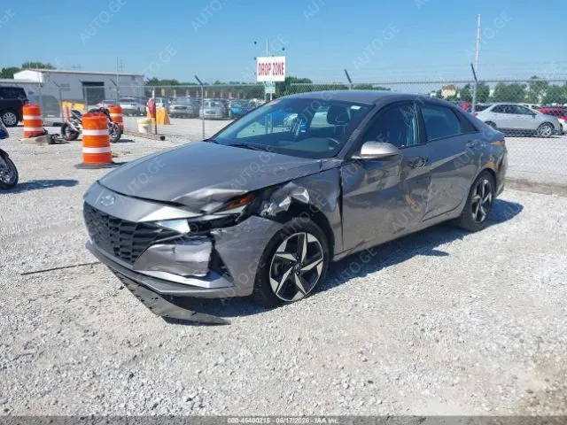 Hyundai Elantra 2023 — photo 2