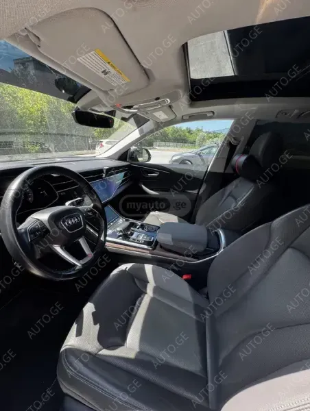 Audi Q8-Premium 2019 — photo 2