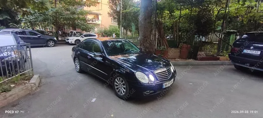 Mercedes-Benz E-350C 2007 — photo 2