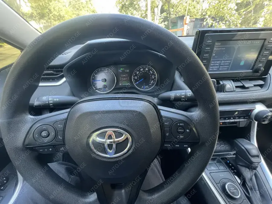 Toyota RAV4 2019 — photo 2