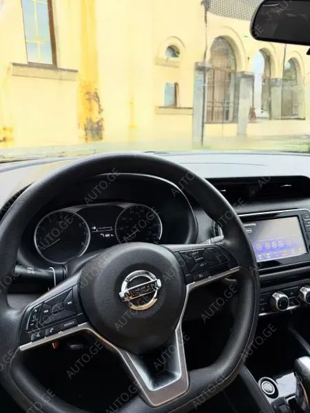 Nissan Kicks-Sr