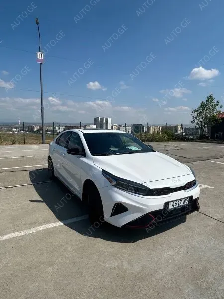 Kia Forte 2022 — photo 2