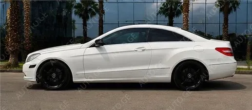 Mercedes-Benz E-350C 2010 — photo 2
