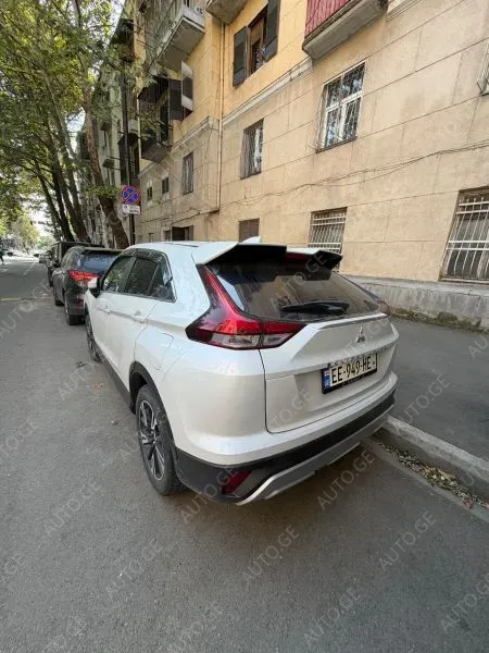 Mitsubishi Eclipse 2022 — photo 2