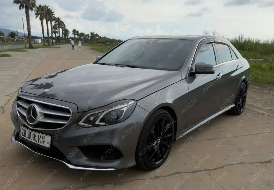 Mercedes-Benz E-350C 2015 — photo 2