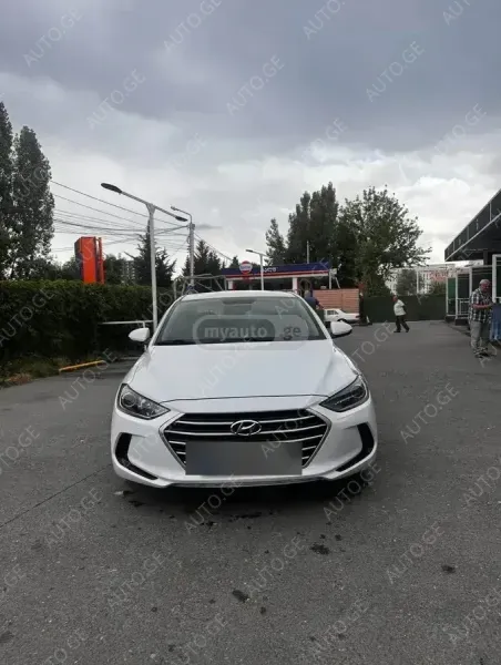 Hyundai Elantra