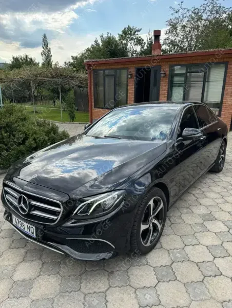 Mercedes-Benz E-250E