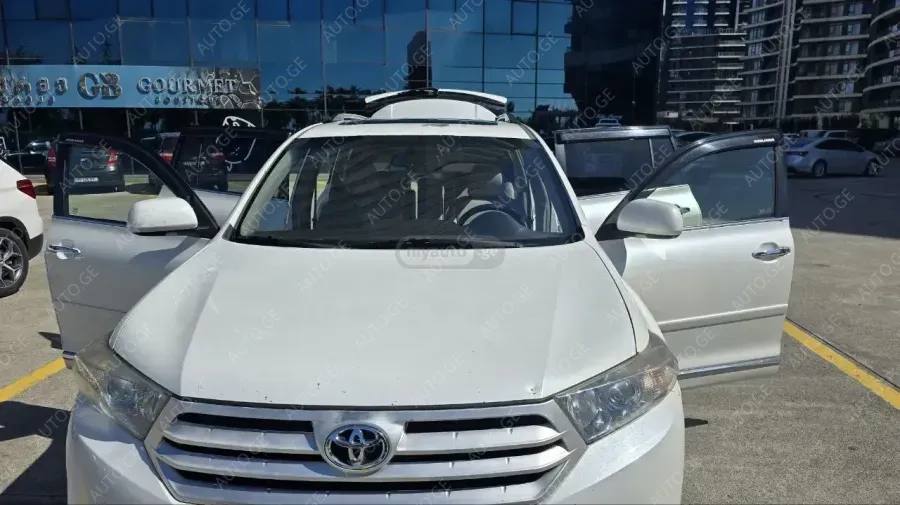 Toyota Highlander 2012 — photo 2