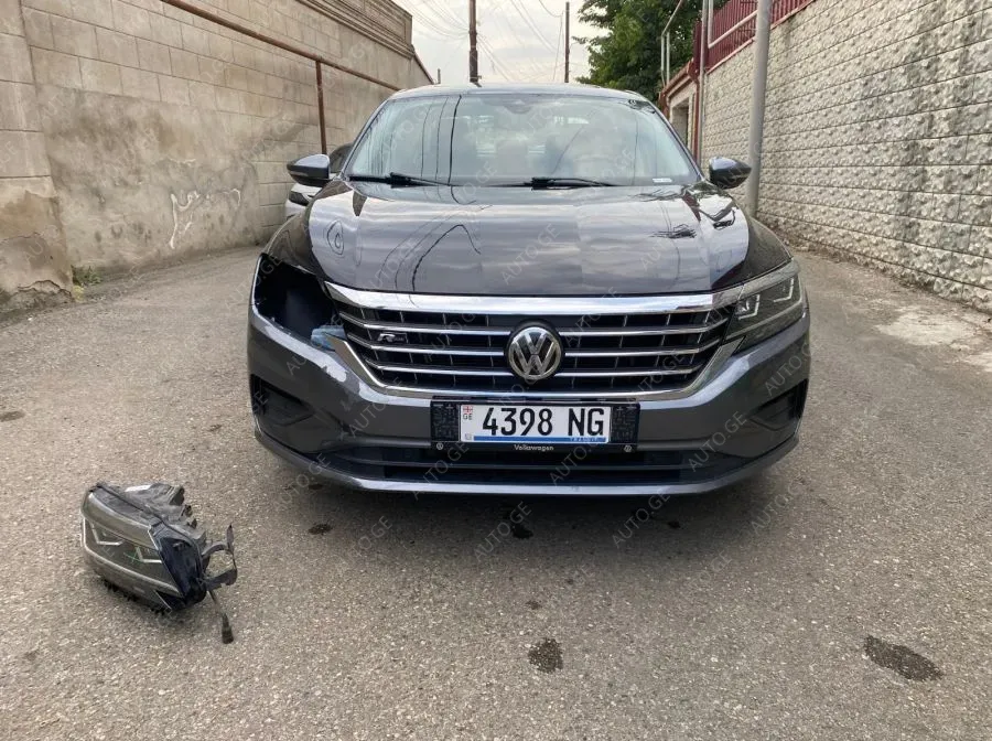 Volkswagen Passat 2020 — photo 2