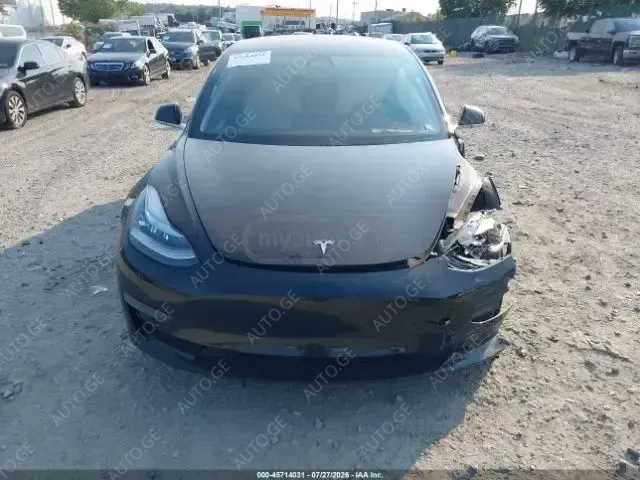 Tesla Model-3-Tesla