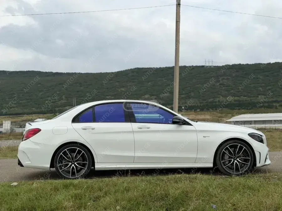Mercedes-Benz C 43 AMG 2019 — photo 2