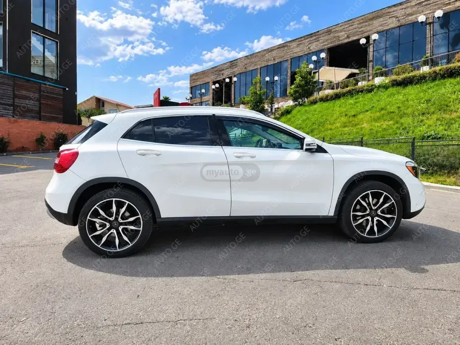 Mercedes-Benz Gla-250G 2015 — photo 2