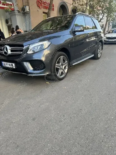 Mercedes-Benz Gle-400-Mercedes