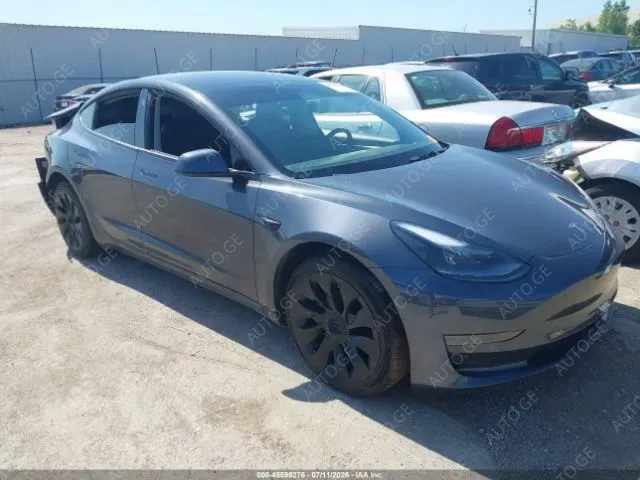 Tesla Model-3-Tesla