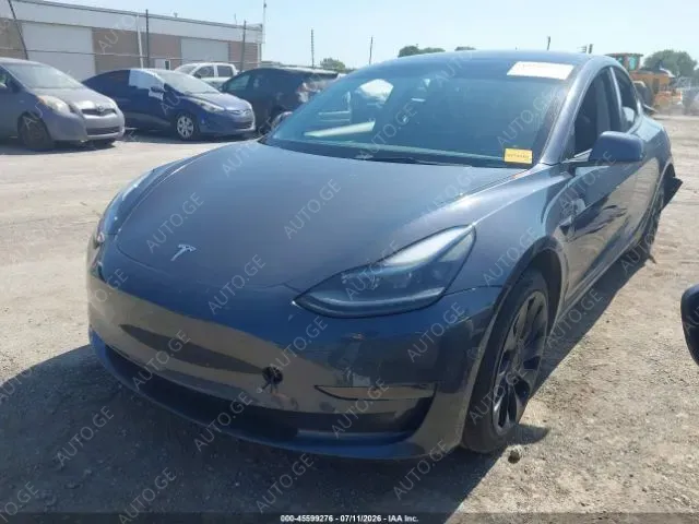 Tesla Model-3-Tesla 2022 — photo 2