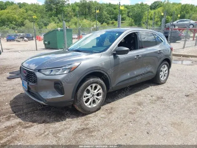 Ford Escape 2024 — photo 2