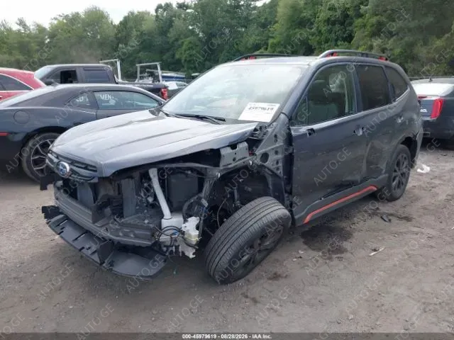 Subaru Forester 2024 — photo 2